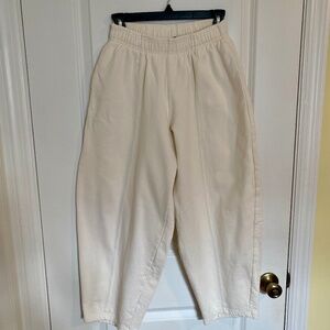 Zara Womens Pants Cream Size Medium Barrel Leg Pull On Stretch Waist Tapered Leg